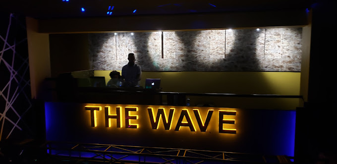The Wave Club & Lounge