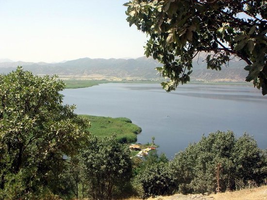 Lake Ardibbo